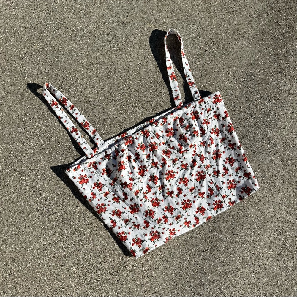 Danielle Bernstein white red floral cropped tank top